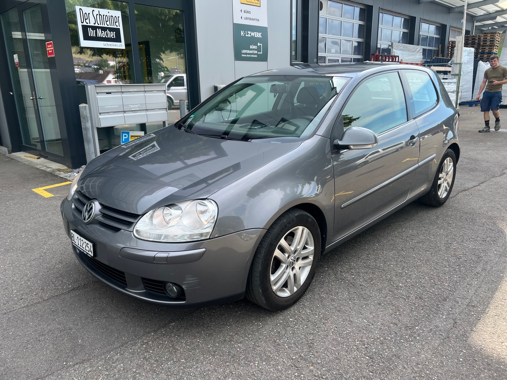 VW Golf 1.6 Goal-image-0