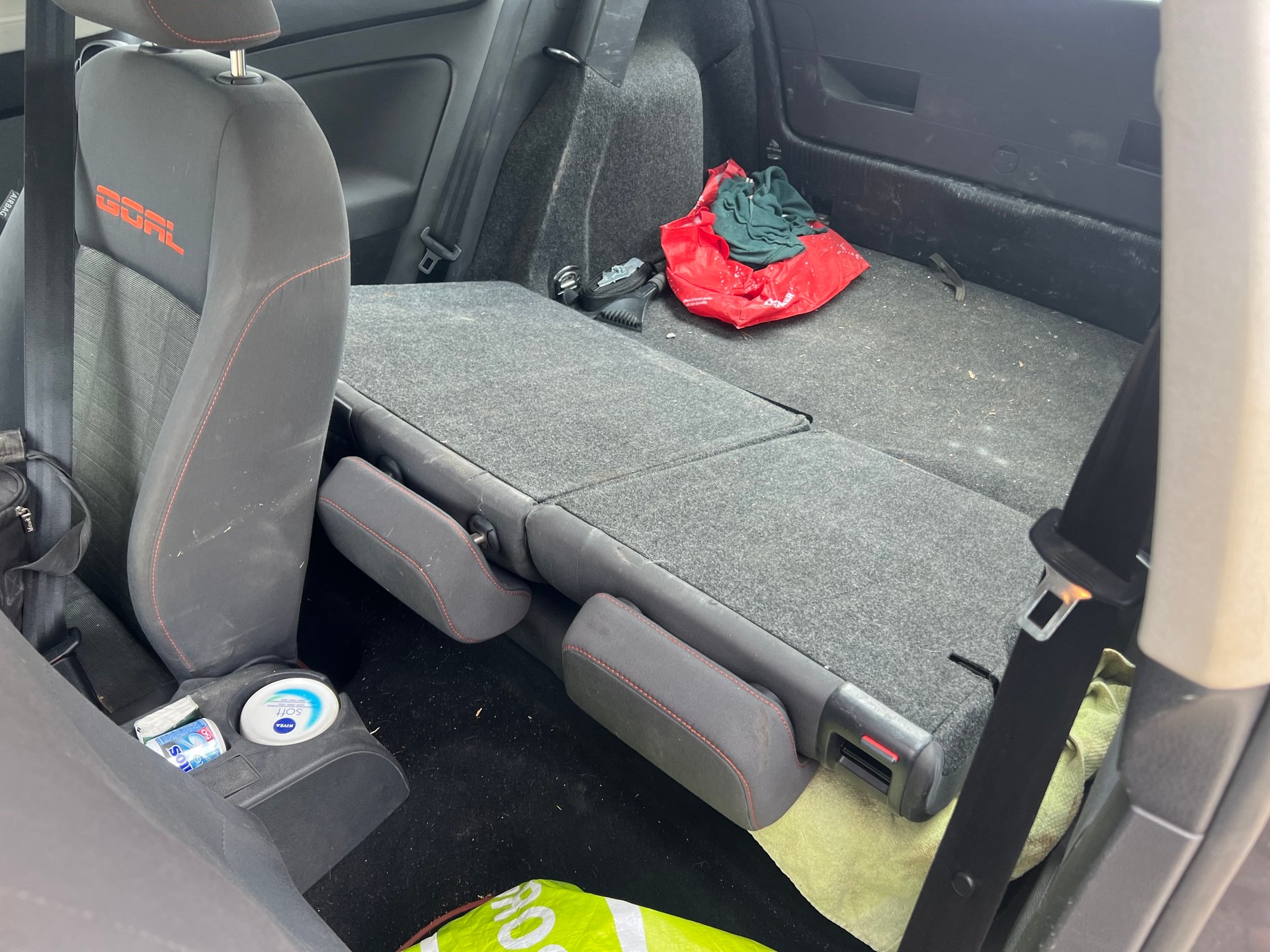VW Golf 1.6 Goal-image-10