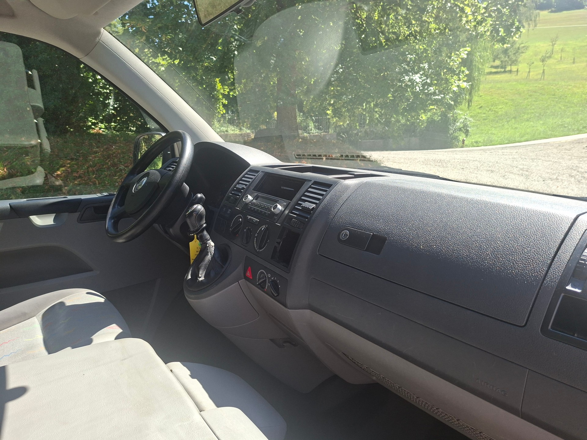 VW VW T5 2.5 TDI 133PS 4MOTION 4X4 MAREMONTI FAMILY CAMPER 9SITZE-image-7