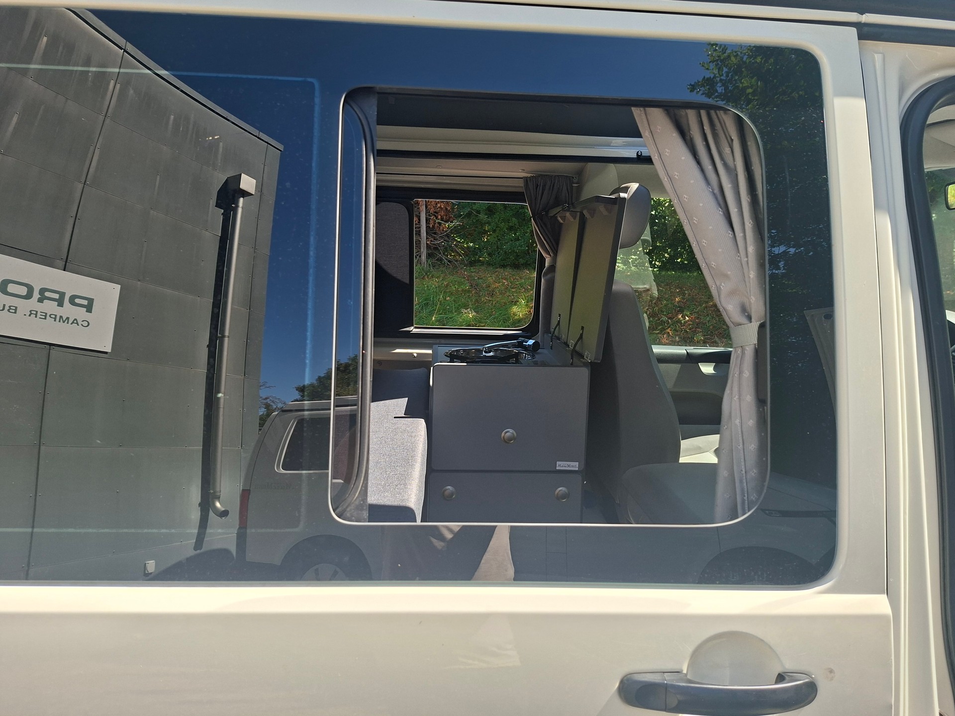 VW VW T5 2.5 TDI 133PS 4MOTION 4X4 MAREMONTI FAMILY CAMPER 9SITZE-image-18