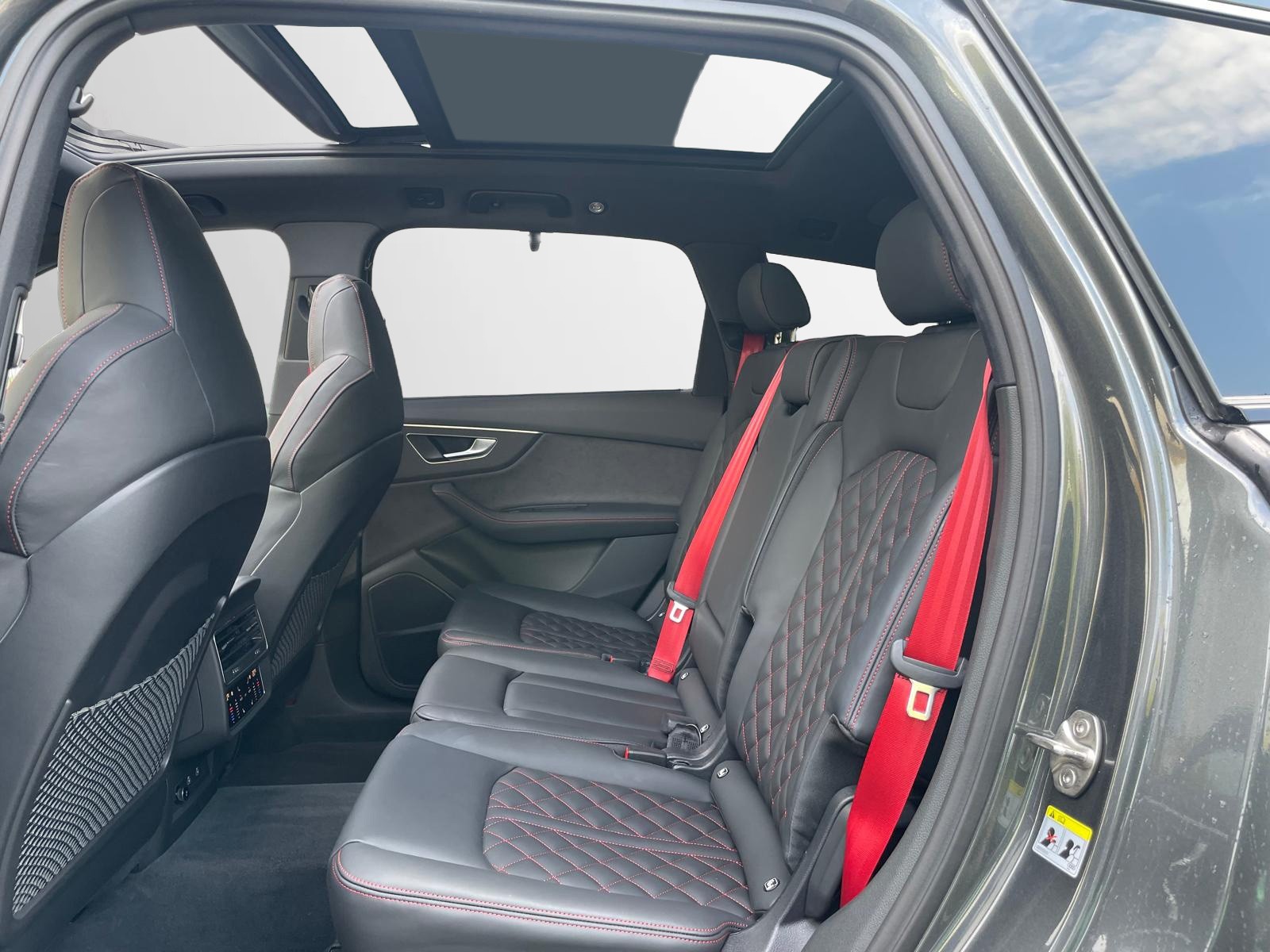 AUDI SQ7 TFSI quattro tiptronic-image-7