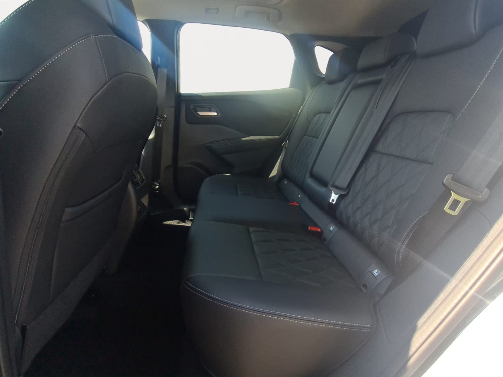 NISSAN Qashqai 1.3 DIG-T MHEV Tekna+ Xtronic-image-14