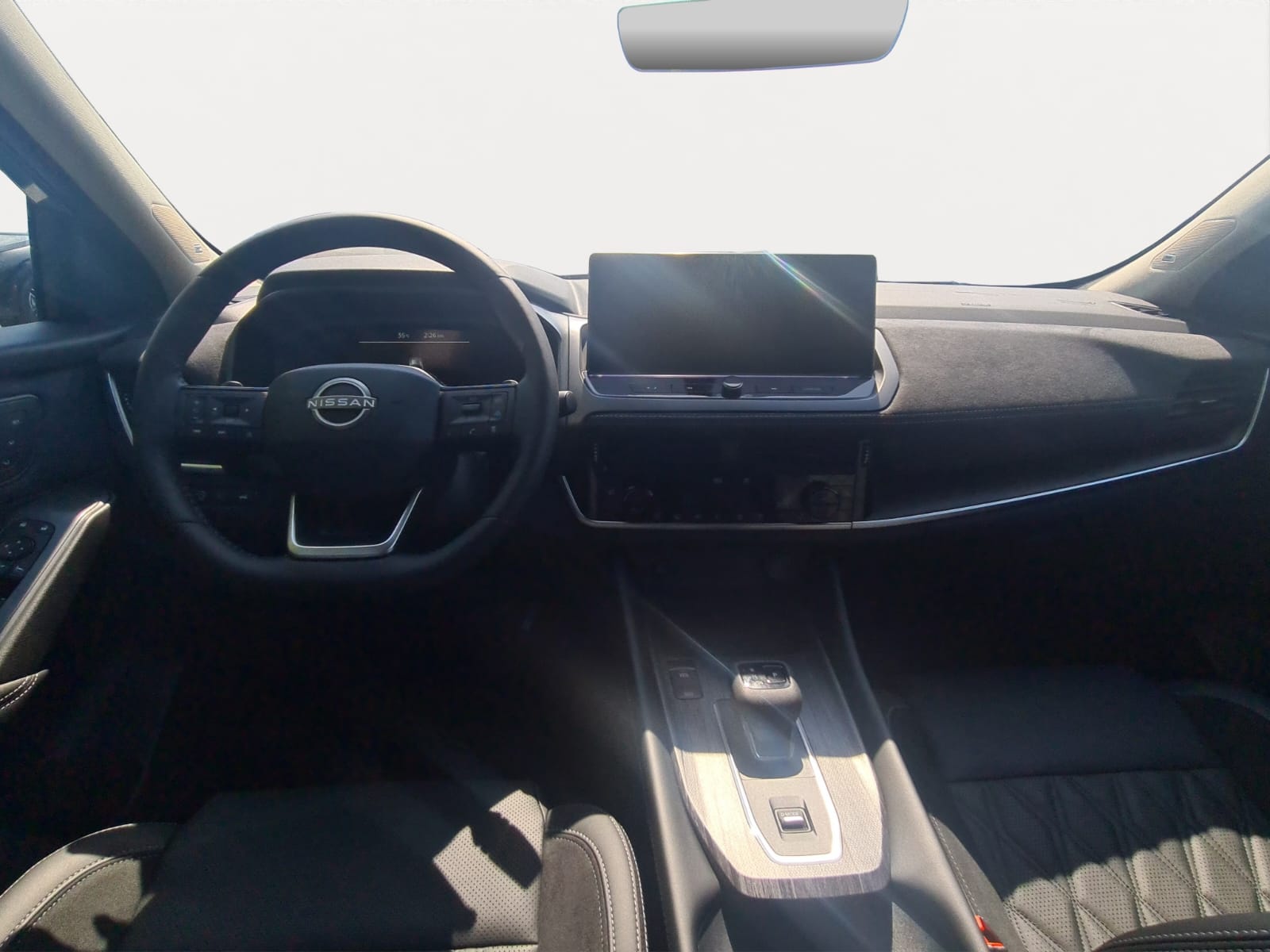 NISSAN Qashqai 1.3 DIG-T MHEV Tekna+ Xtronic-image-11