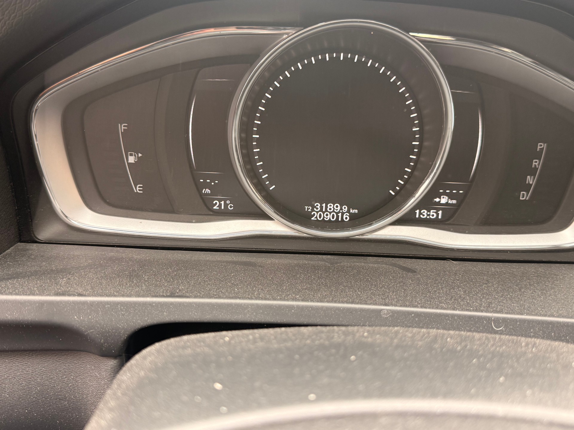 VOLVO V60 D4 Summum Geartronic-image-4