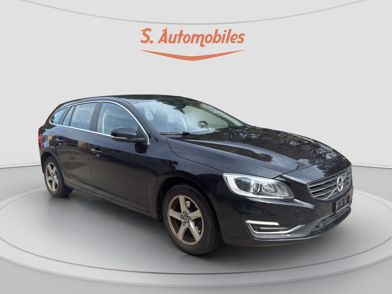 VOLVO V60 D4 Summum Geartronic-image-12