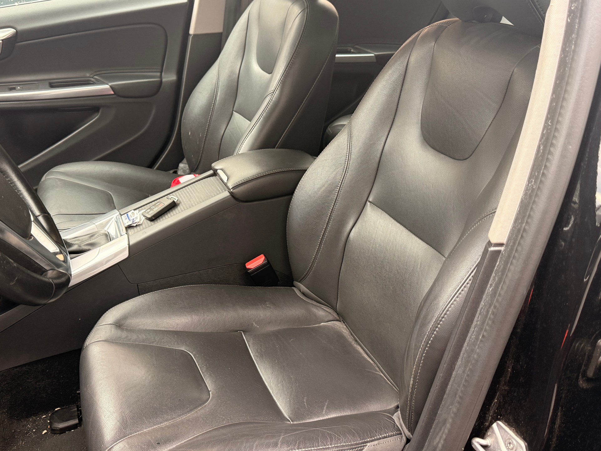 VOLVO V60 D4 Summum Geartronic-image-1