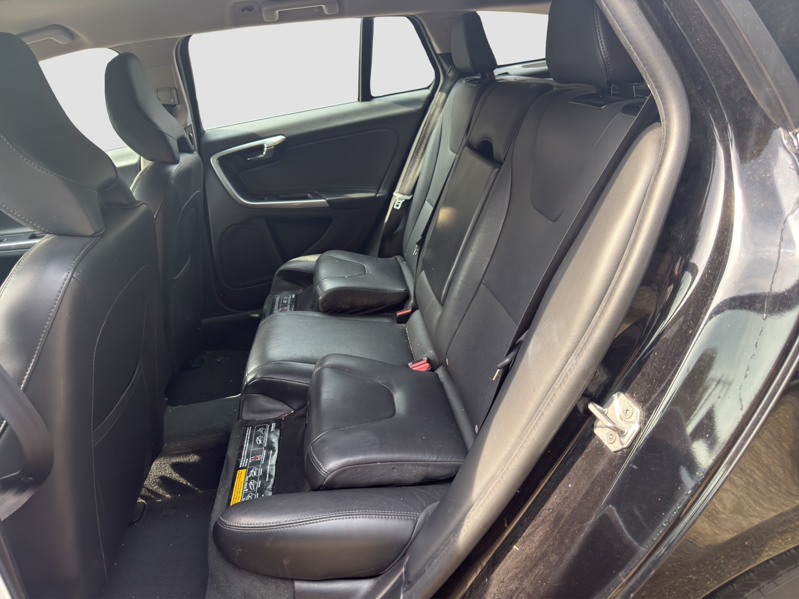 VOLVO V60 D4 Summum Geartronic-image-15