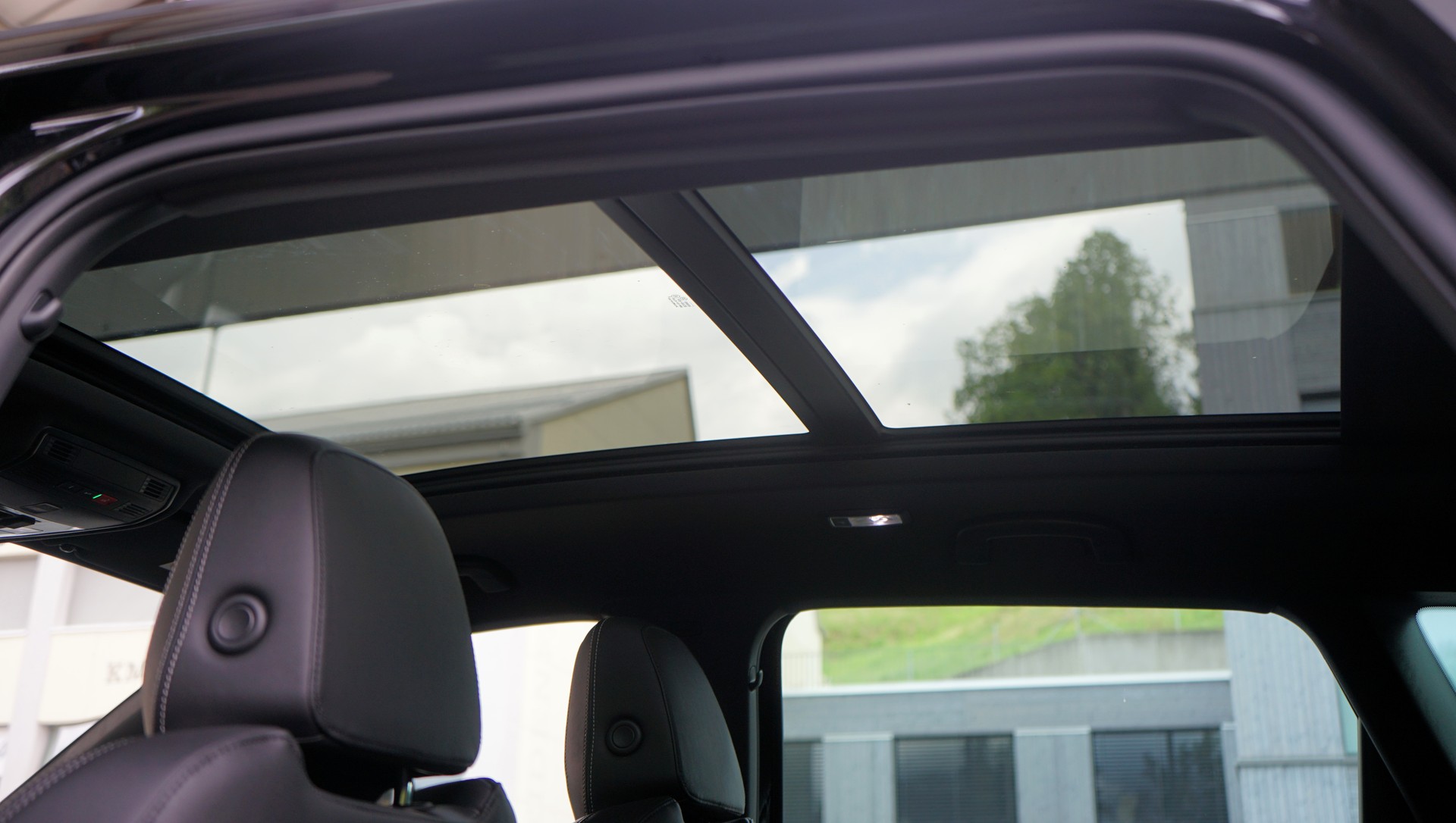 SKODA Karoq 2.0 TSI SportLine 4x4 DSG-image-17