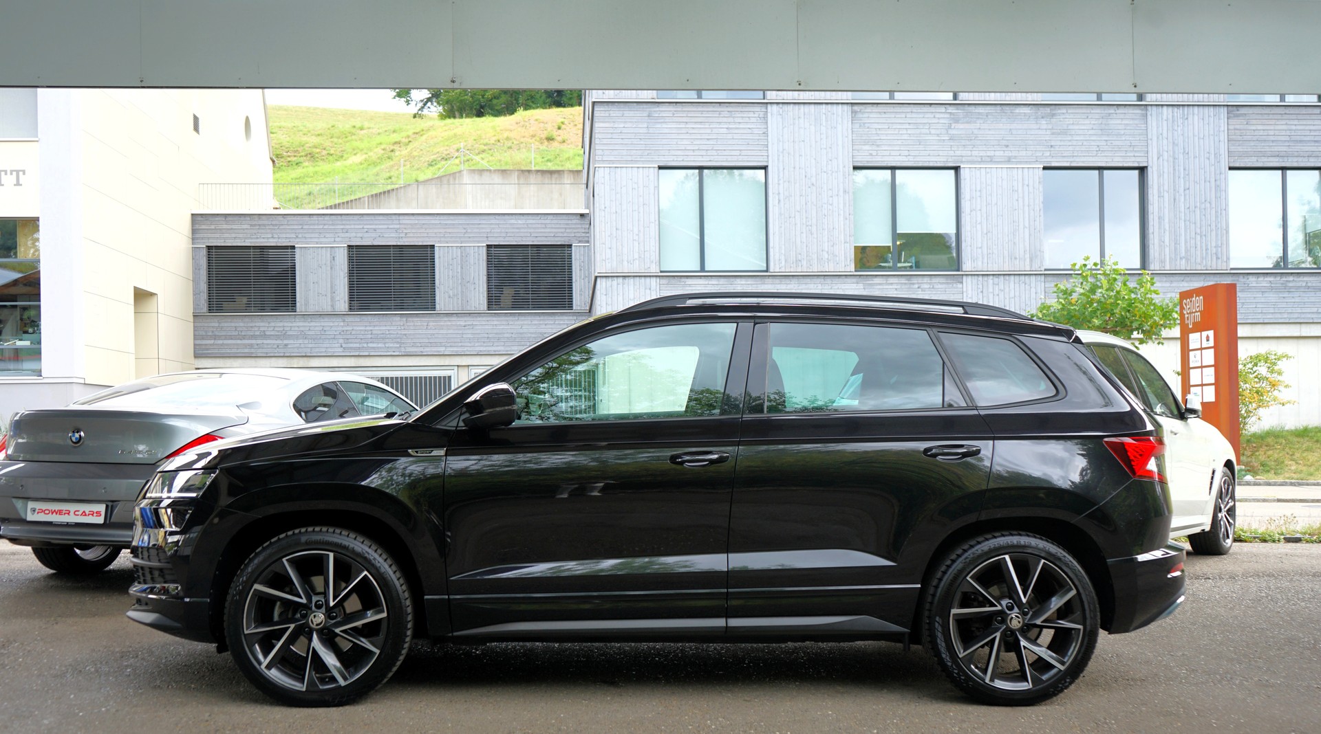 SKODA Karoq 2.0 TSI SportLine 4x4 DSG-image-2