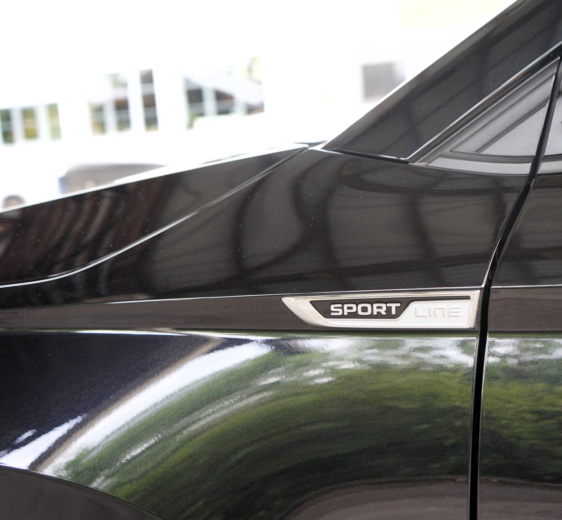 SKODA Karoq 2.0 TSI SportLine 4x4 DSG-image-23