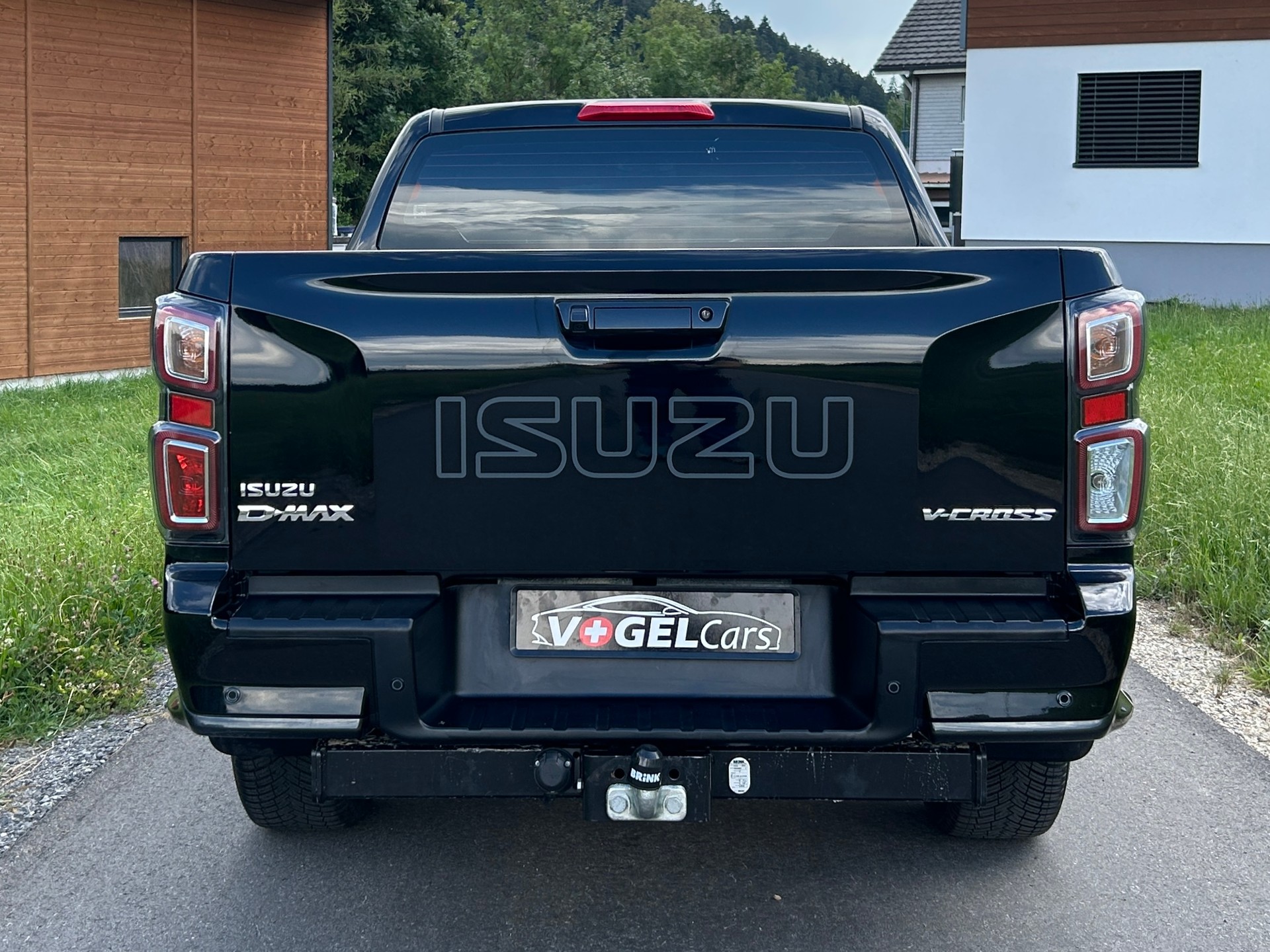 ISUZU D-MAX 1.9 CrewCab N60FF V-Cross 4x4 AT-image-3