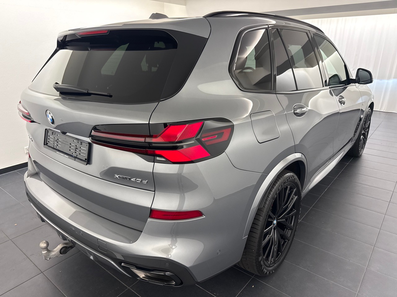 BMW X5 xD 48V 40d M Sport Pro ''7 Plätzer inkl. AHK & Standheizung''-showroom-element-2