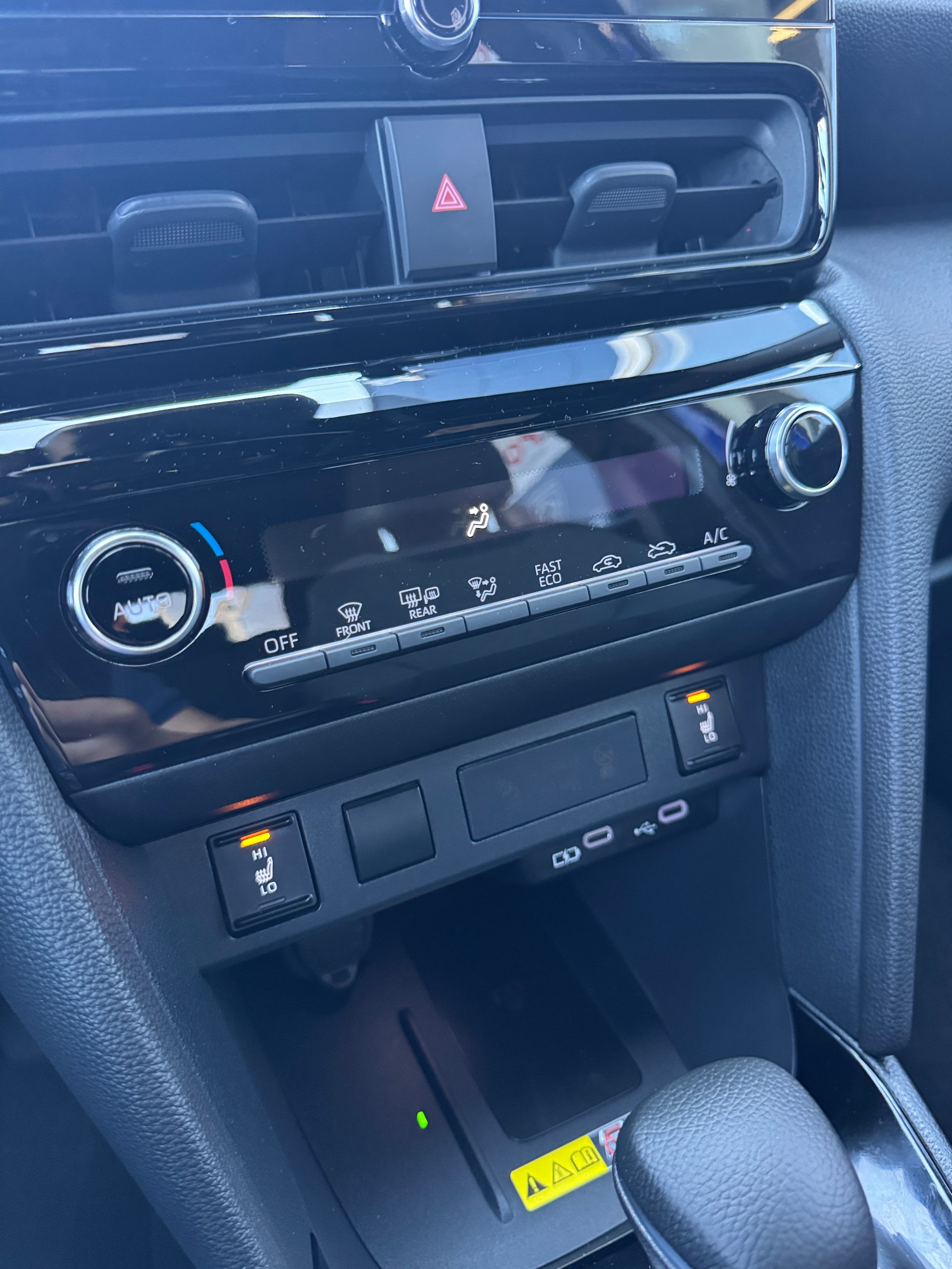 TOYOTA Yaris Cross 1.5 Trend e-CVT-image-19