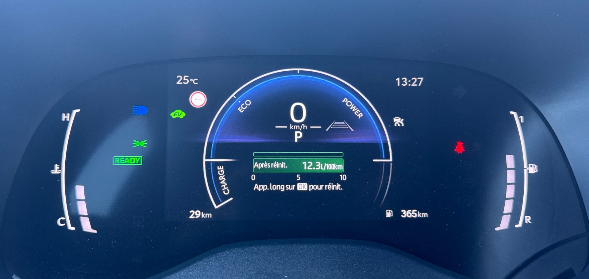 TOYOTA Yaris Cross 1.5 Trend e-CVT-image-17