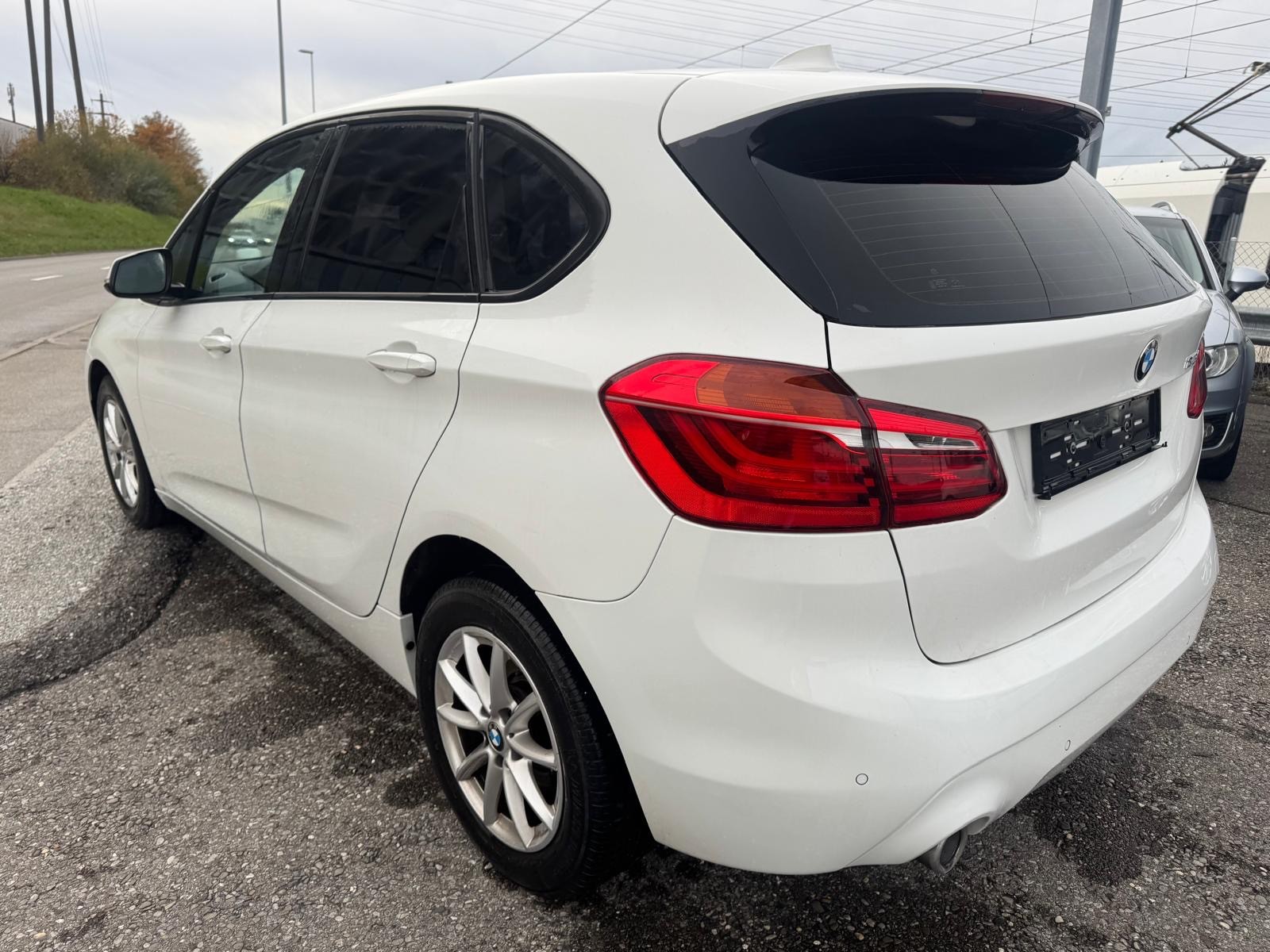 BMW 216d Active Tourer-image-5