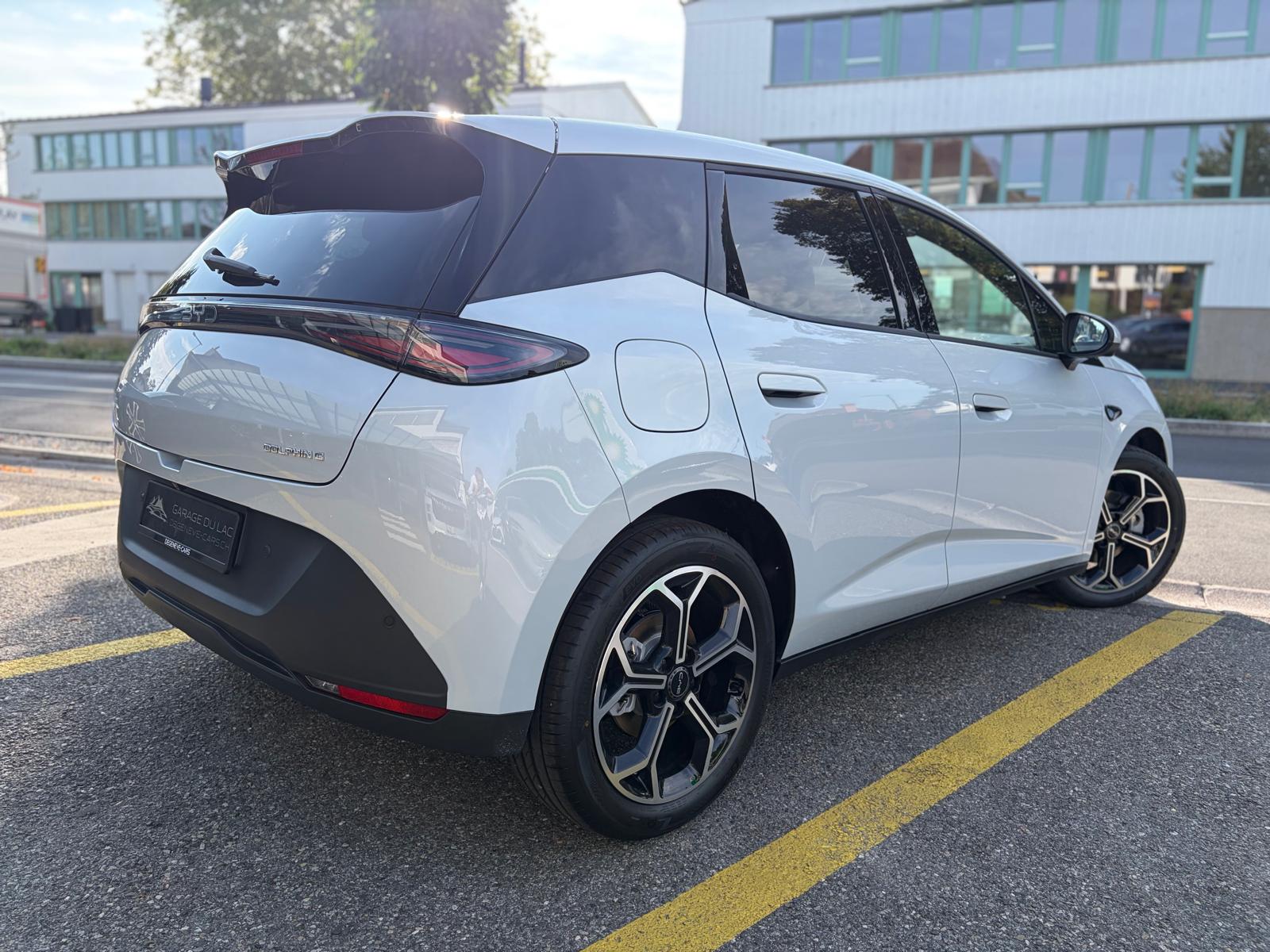 BYD Dolphin G DM-i Comfort-showroom-element-3