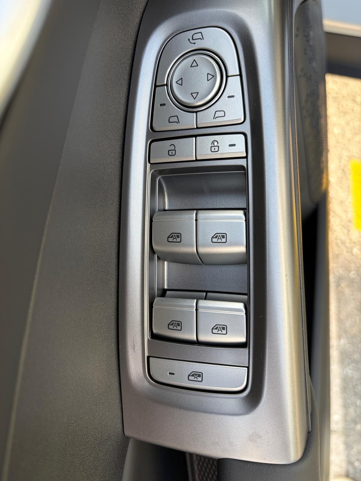 BYD Dolphin G DM-i Comfort-image-12