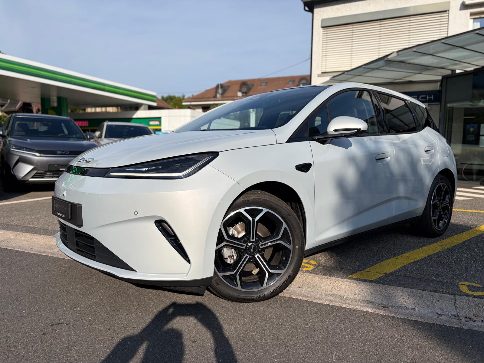 BYD Dolphin G DM-i Comfort-showroom-element-1