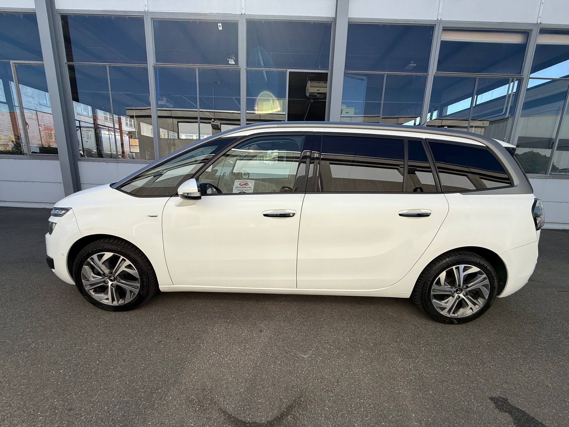 CITROEN Grand C4 Picasso 2.0 BlueHDi Exclusive Automatic *Frisch ab MFK *Tempomat *Massagefunkt.*Spurwechselwarn.*Rückfahrkam.-image-6