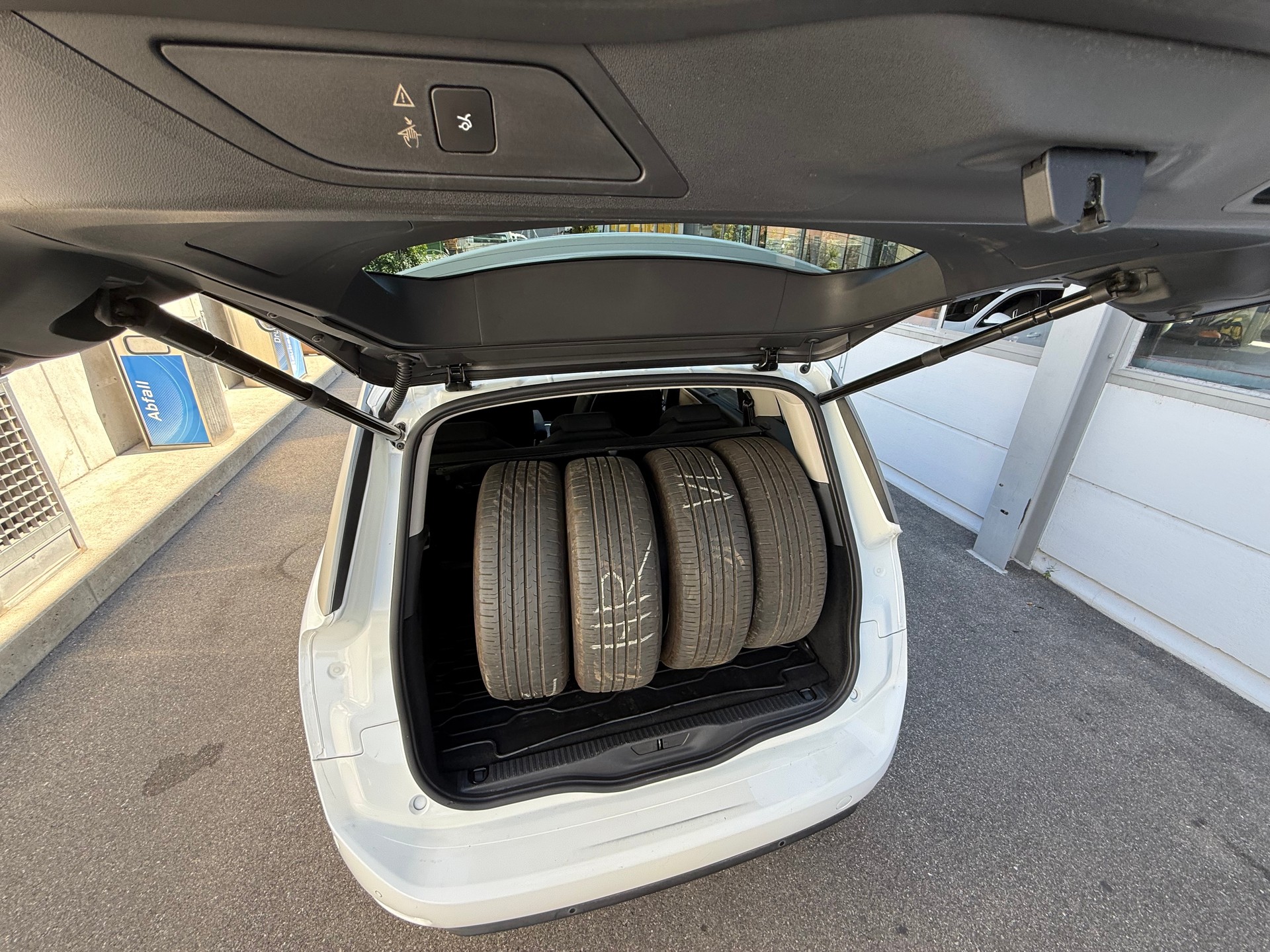 CITROEN Grand C4 Picasso 2.0 BlueHDi Exclusive Automatic *Frisch ab MFK *Tempomat *Massagefunkt.*Spurwechselwarn.*Rückfahrkam.-image-4