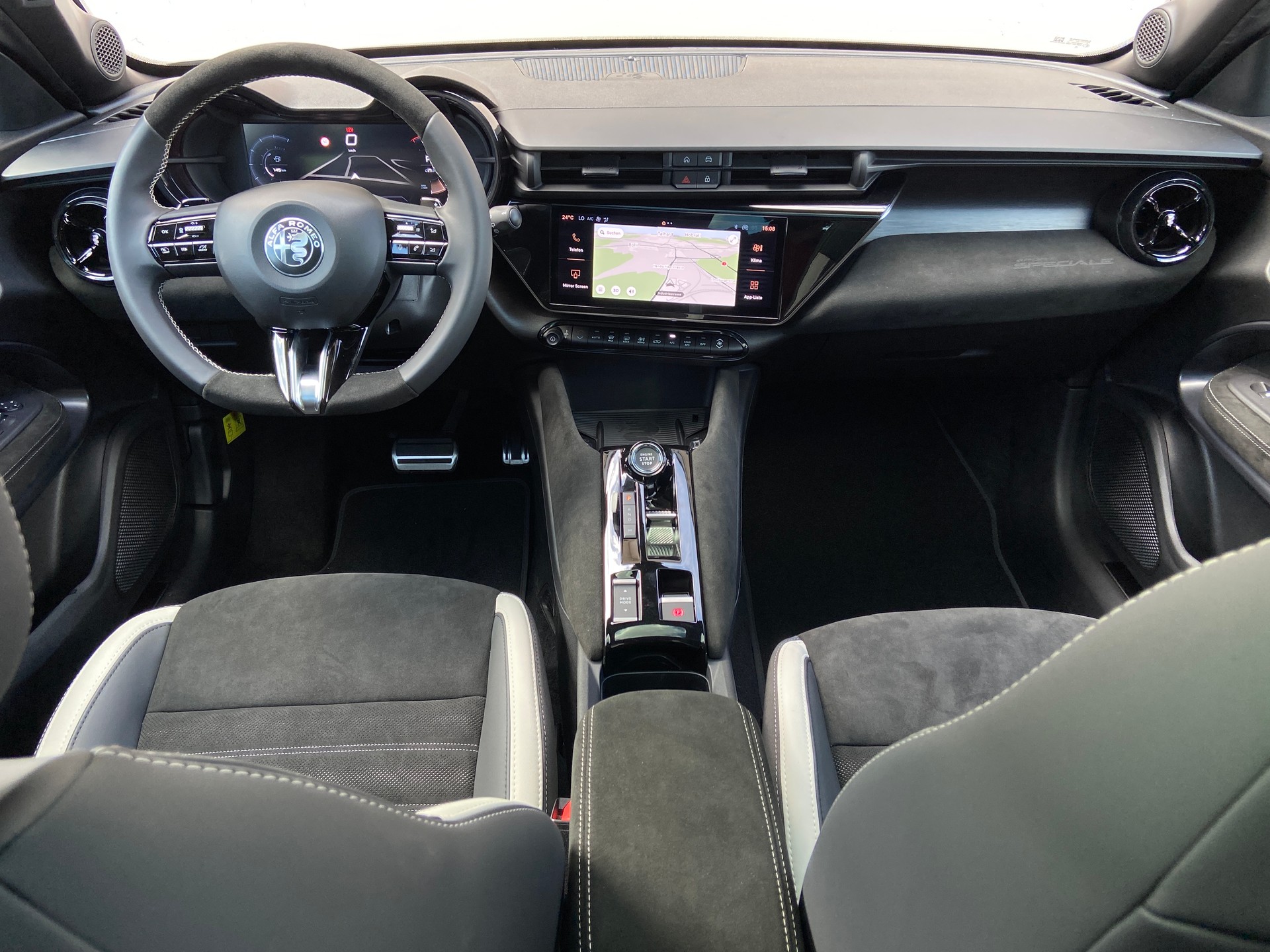 ALFA ROMEO Junior 1.2 48V Hybrid Sport Speciale Tech Sky MY26-image-4