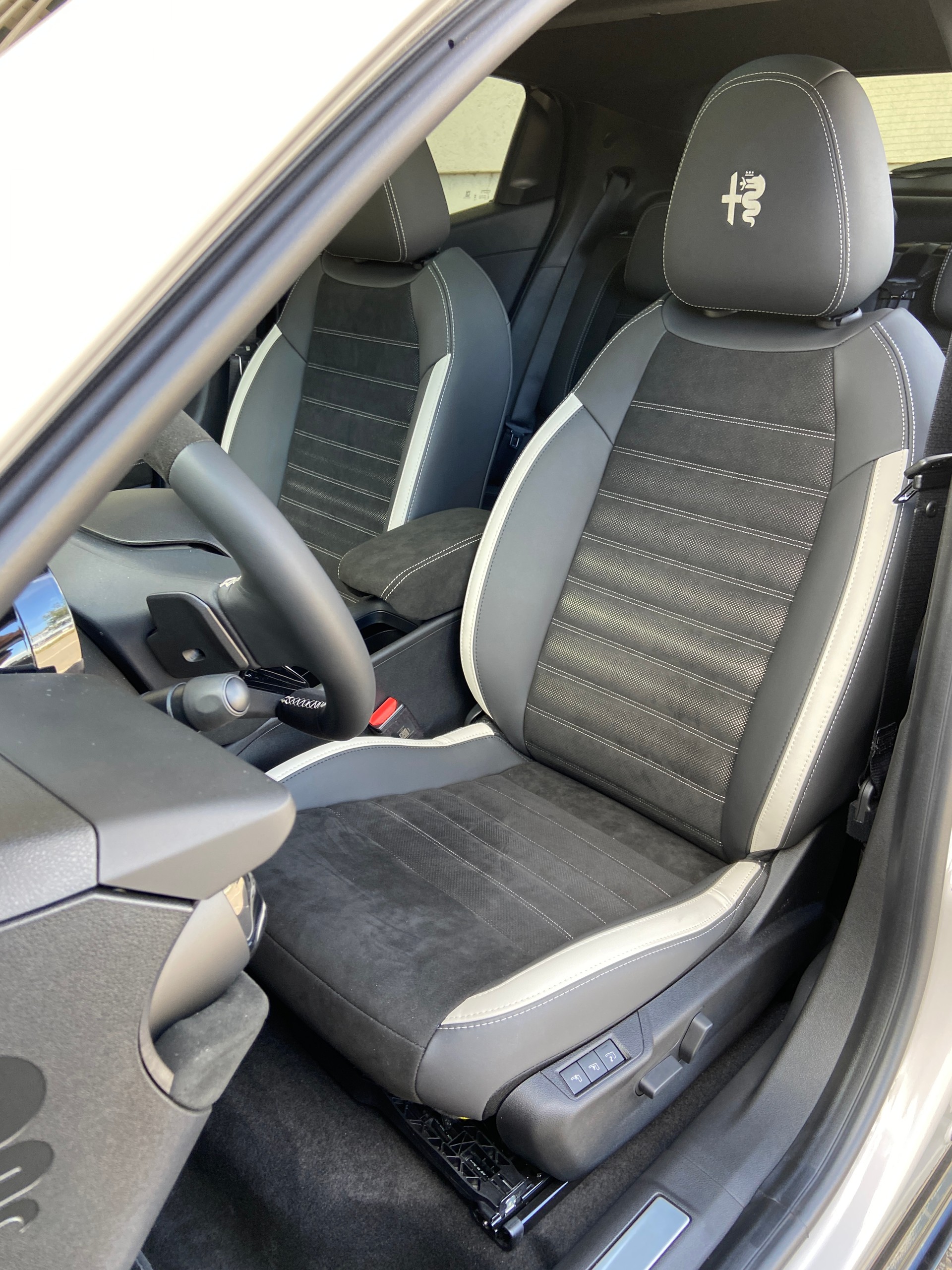 ALFA ROMEO Junior 1.2 48V Hybrid Sport Speciale Tech Sky MY26-image-6