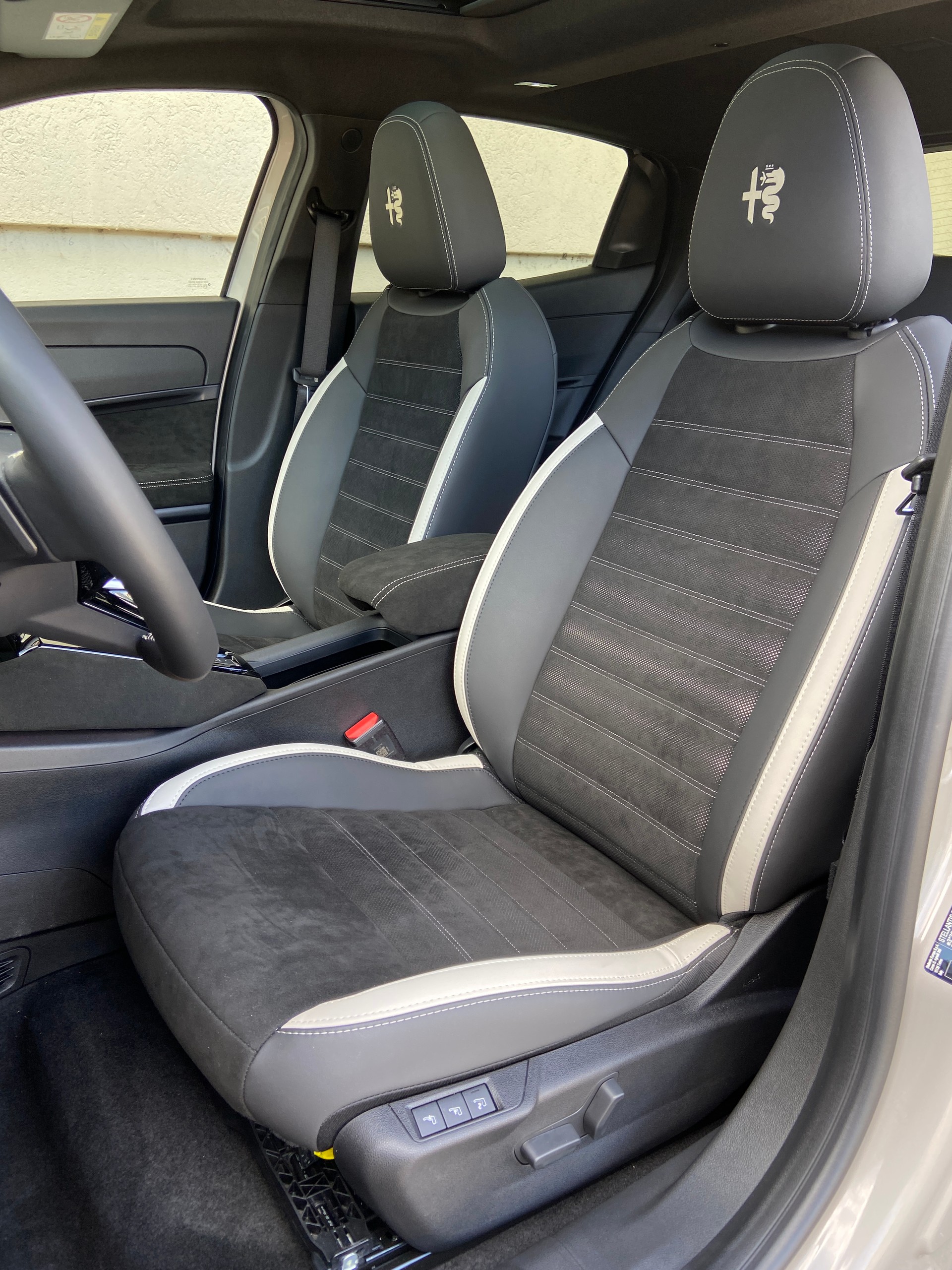 ALFA ROMEO Junior 1.2 48V Hybrid Sport Speciale Tech Sky MY26-image-7