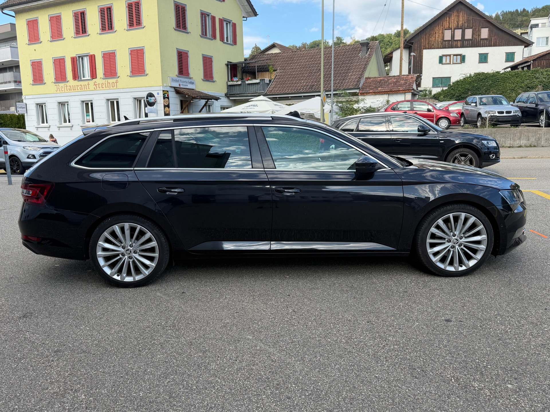 SKODA Superb Combi 2.0 TDi Ambition 4x4 DSG-image-3