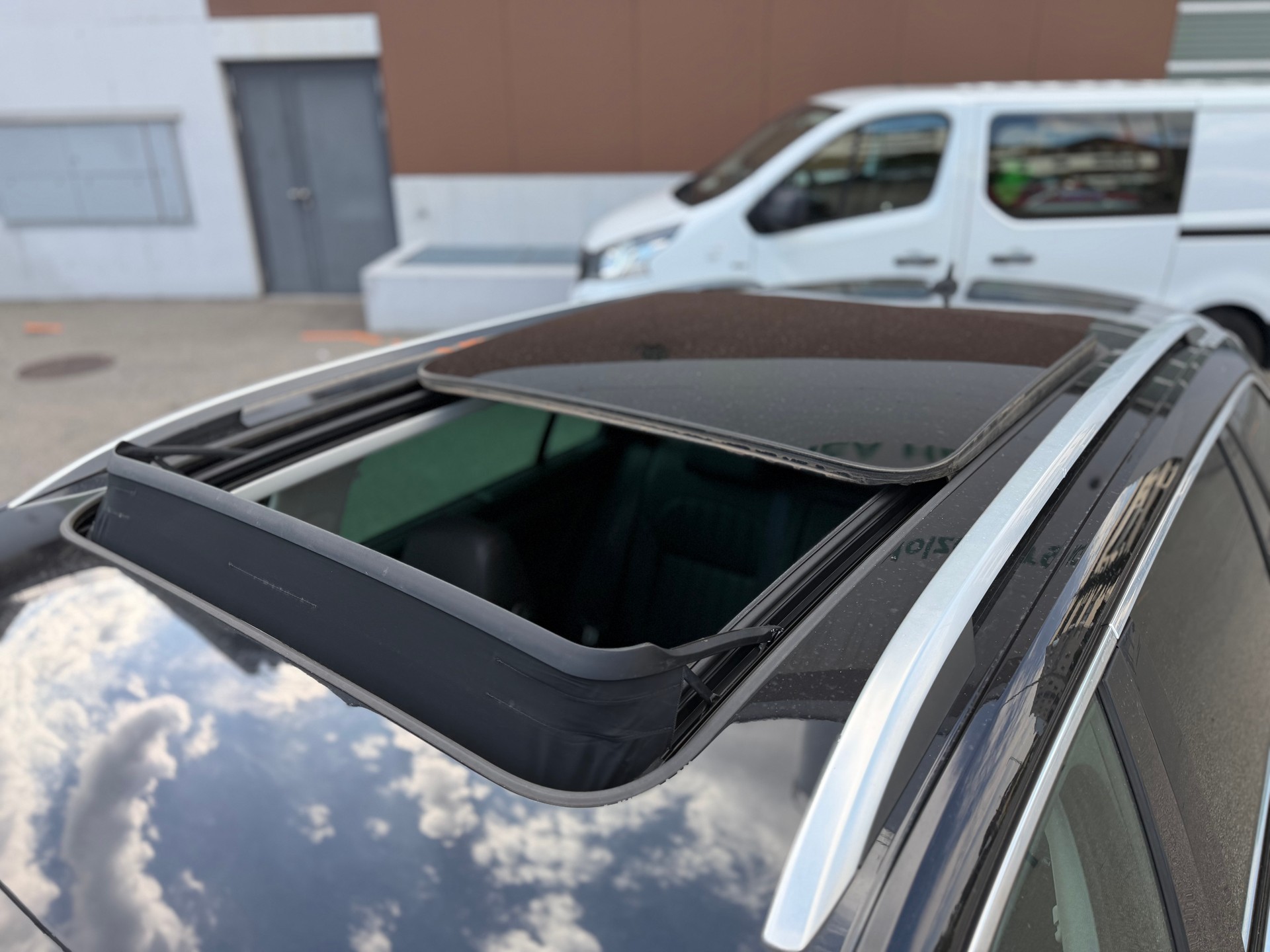 SKODA Superb Combi 2.0 TDi Ambition 4x4 DSG-image-9