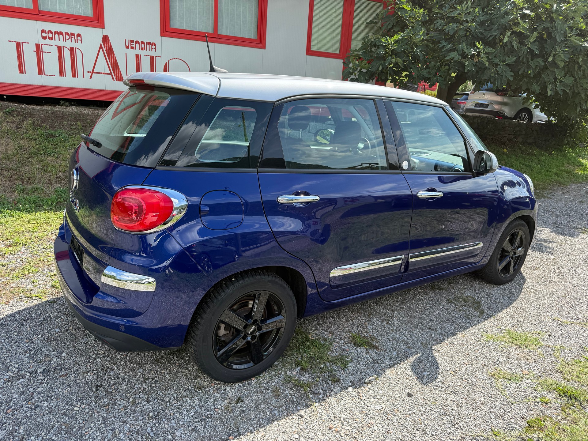 FIAT 500L 1.4 TB 16V Mirror-image-2