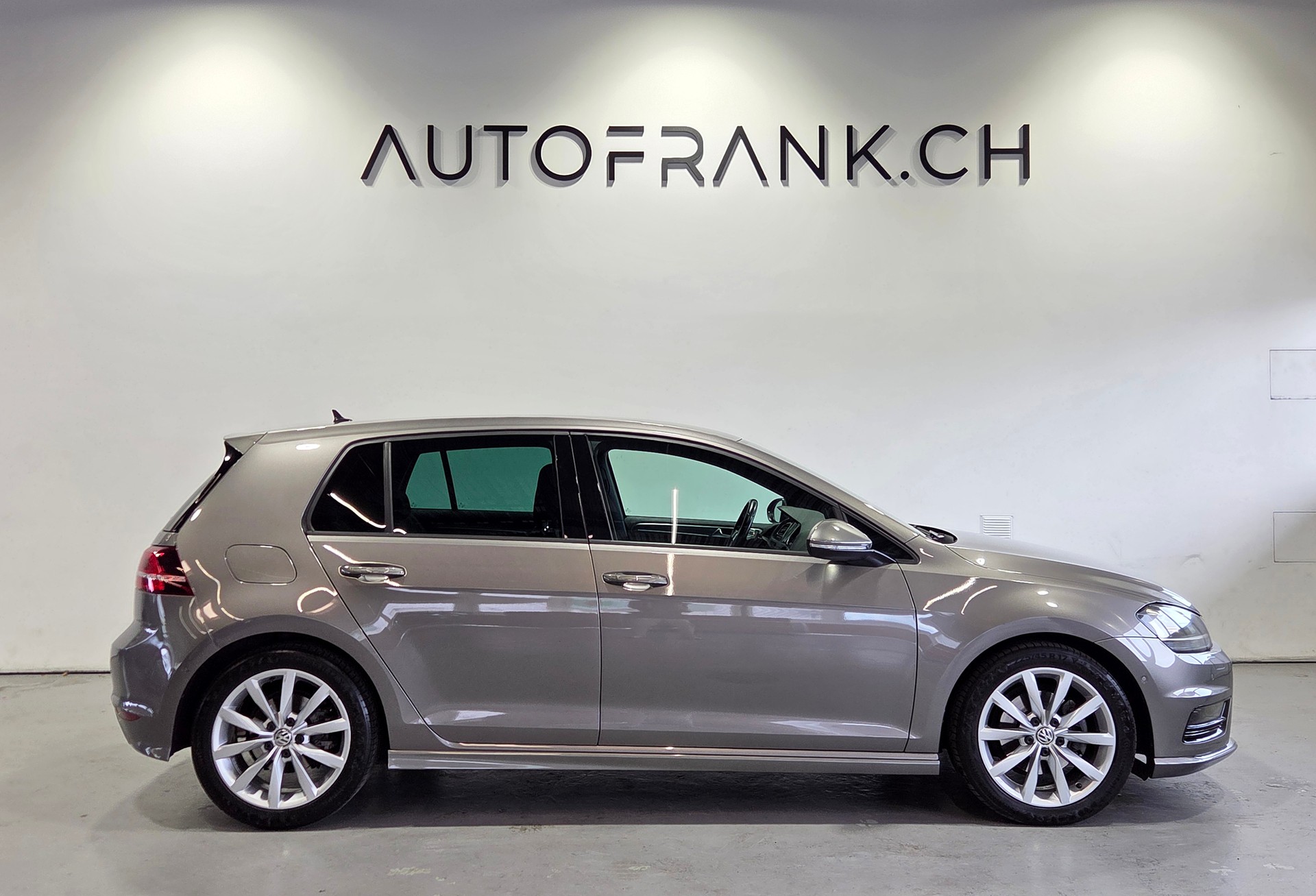VW Golf VII 1.4 TSI R-Line DSG-image-1