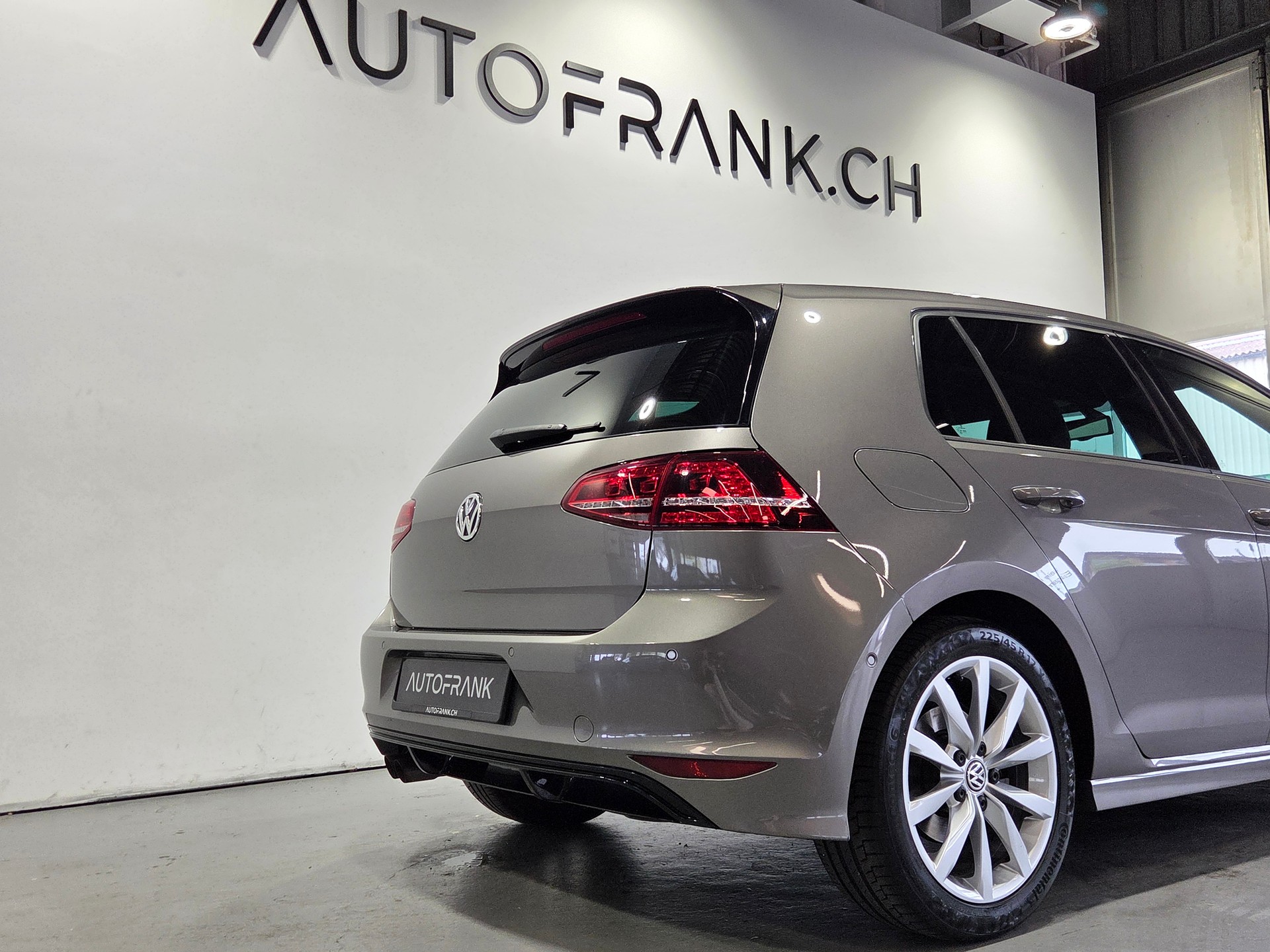 VW Golf VII 1.4 TSI R-Line DSG-image-10