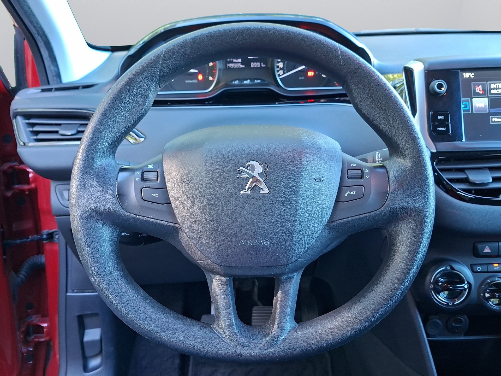 PEUGEOT 208 1.6 BlueHDi Active-image-9