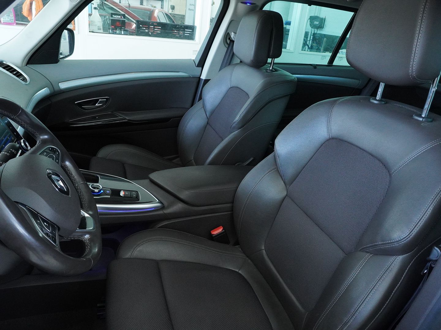 RENAULT Espace 1.6 dCi Intens EDC-showroom-element-3