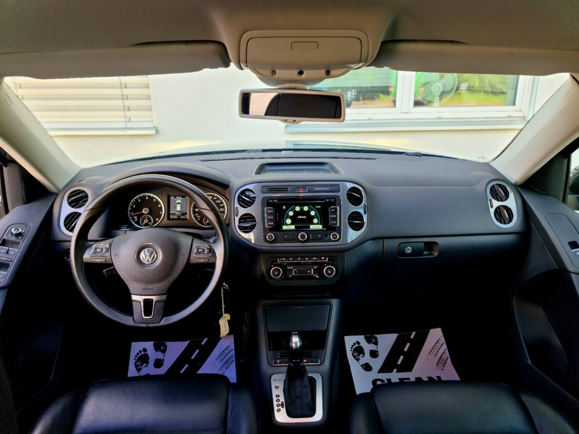 VW Tiguan 2.0 TSI Design 4Motion DSG-image-15