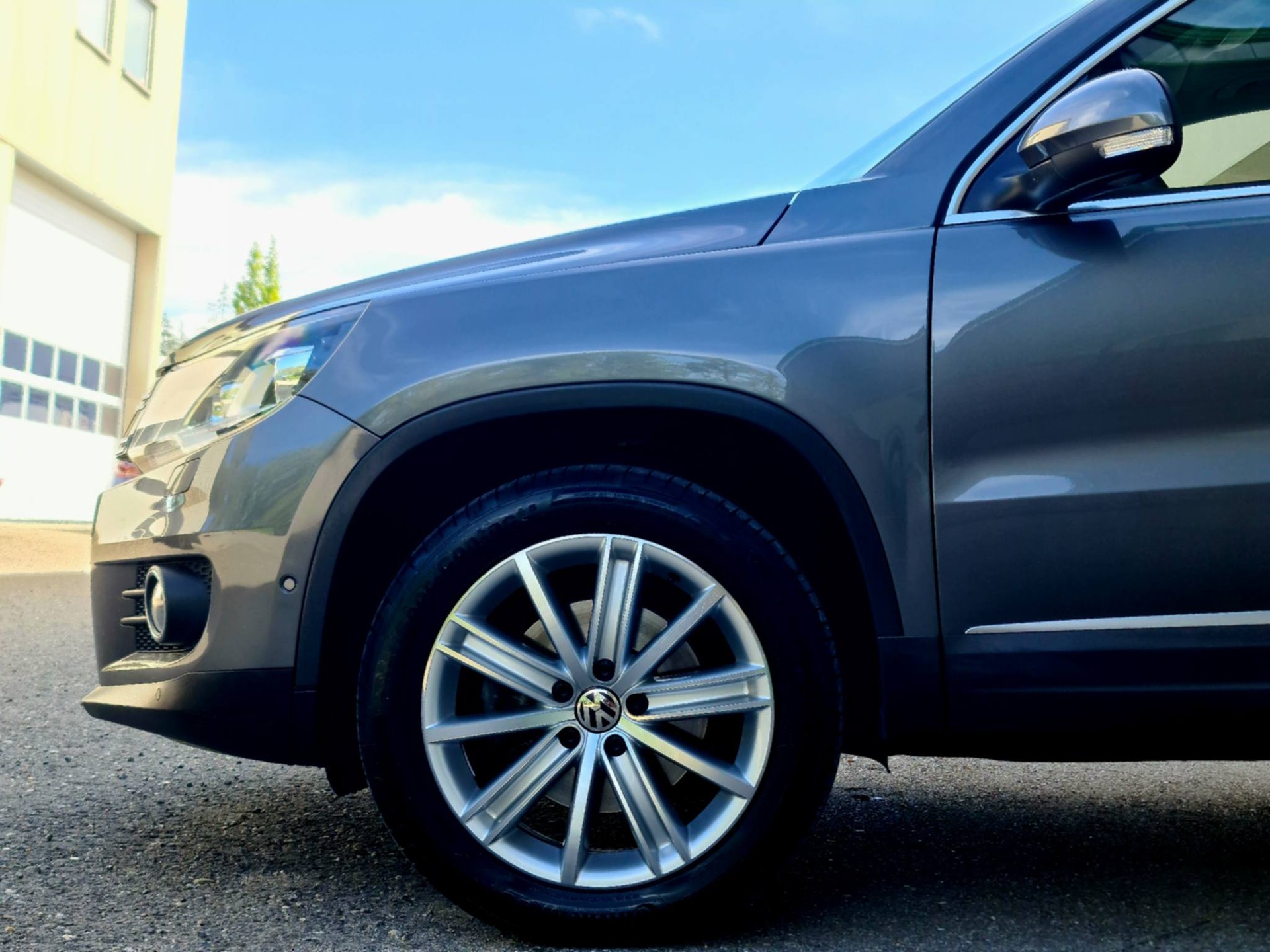 VW Tiguan 2.0 TSI Design 4Motion DSG-image-6