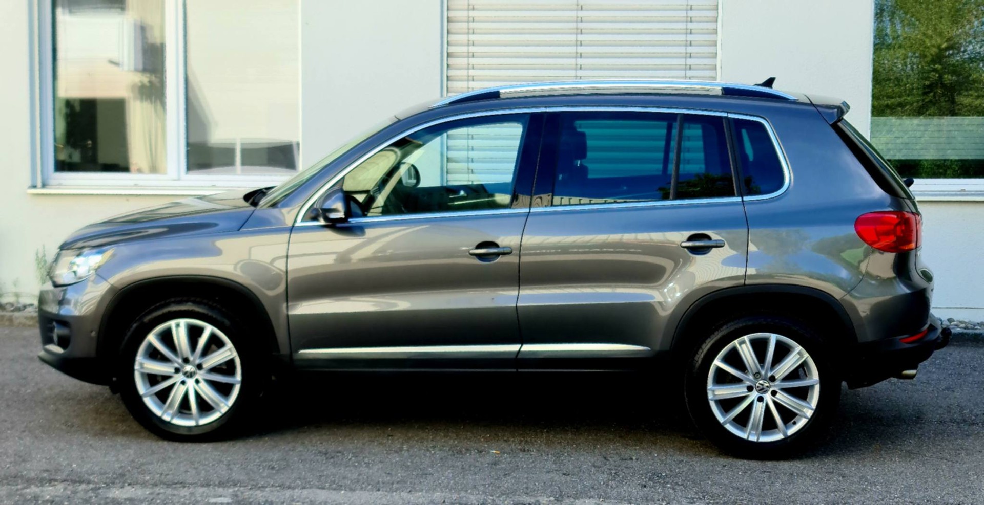 VW Tiguan 2.0 TSI Design 4Motion DSG-image-7