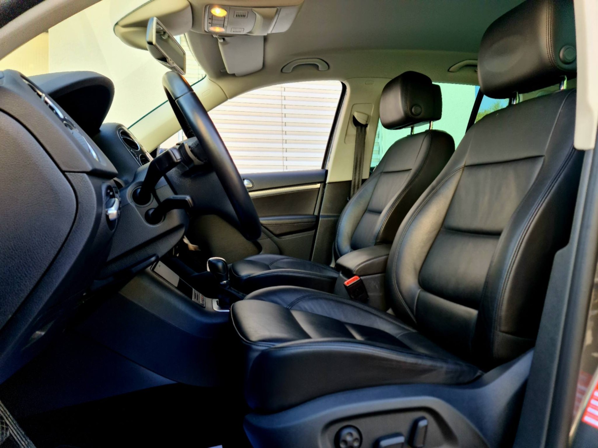 VW Tiguan 2.0 TSI Design 4Motion DSG-image-18