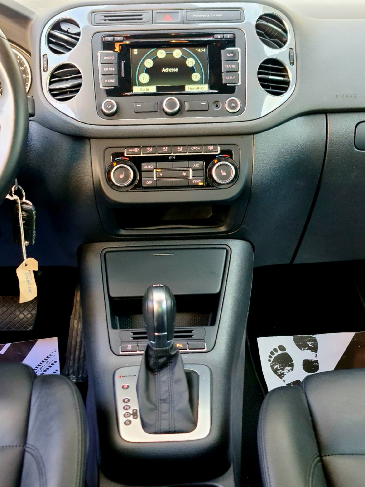 VW Tiguan 2.0 TSI Design 4Motion DSG-image-24