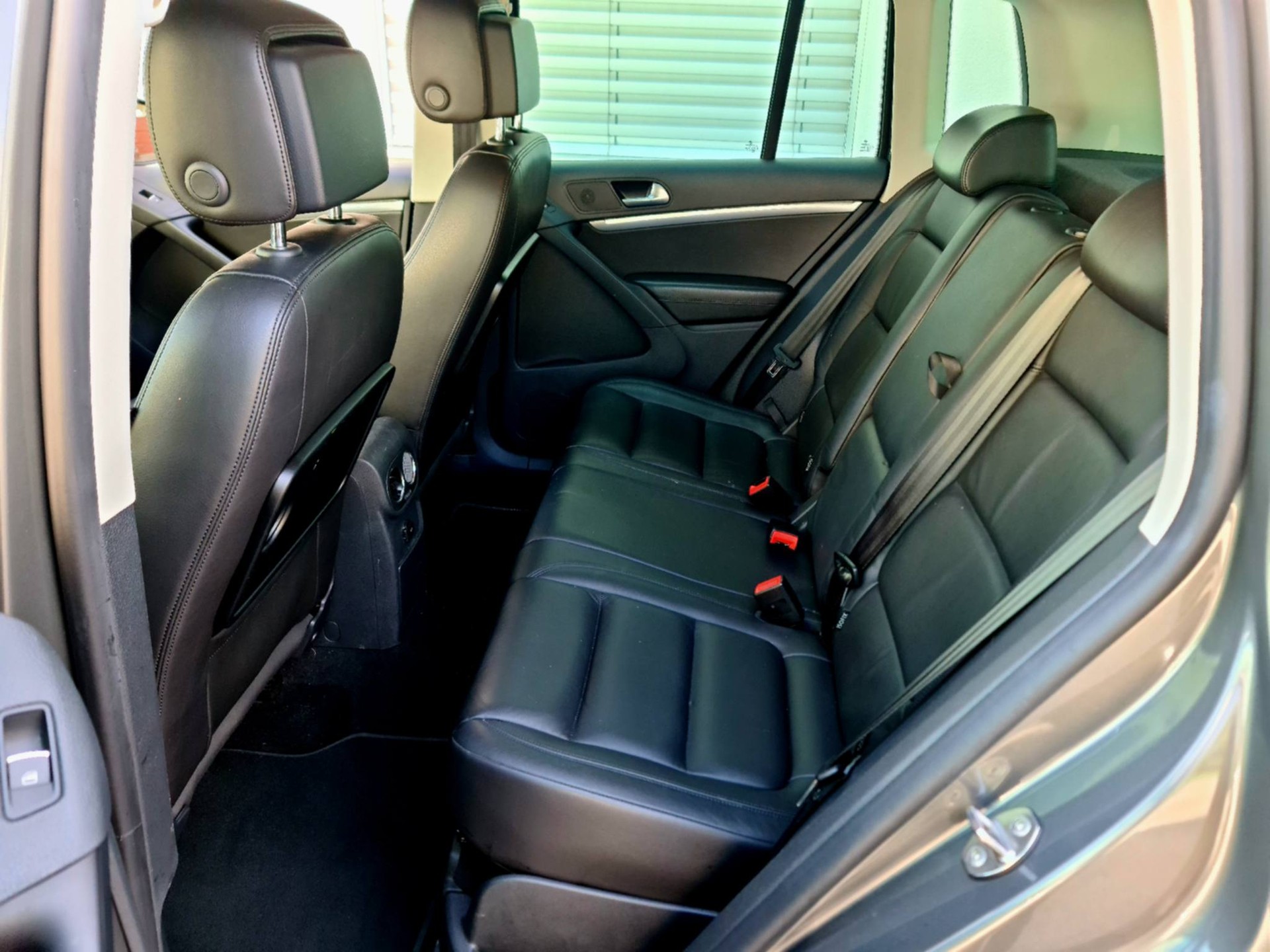 VW Tiguan 2.0 TSI Design 4Motion DSG-image-26