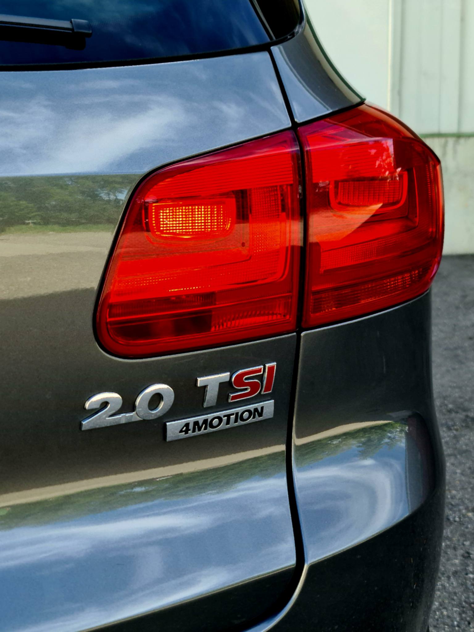 VW Tiguan 2.0 TSI Design 4Motion DSG-image-11