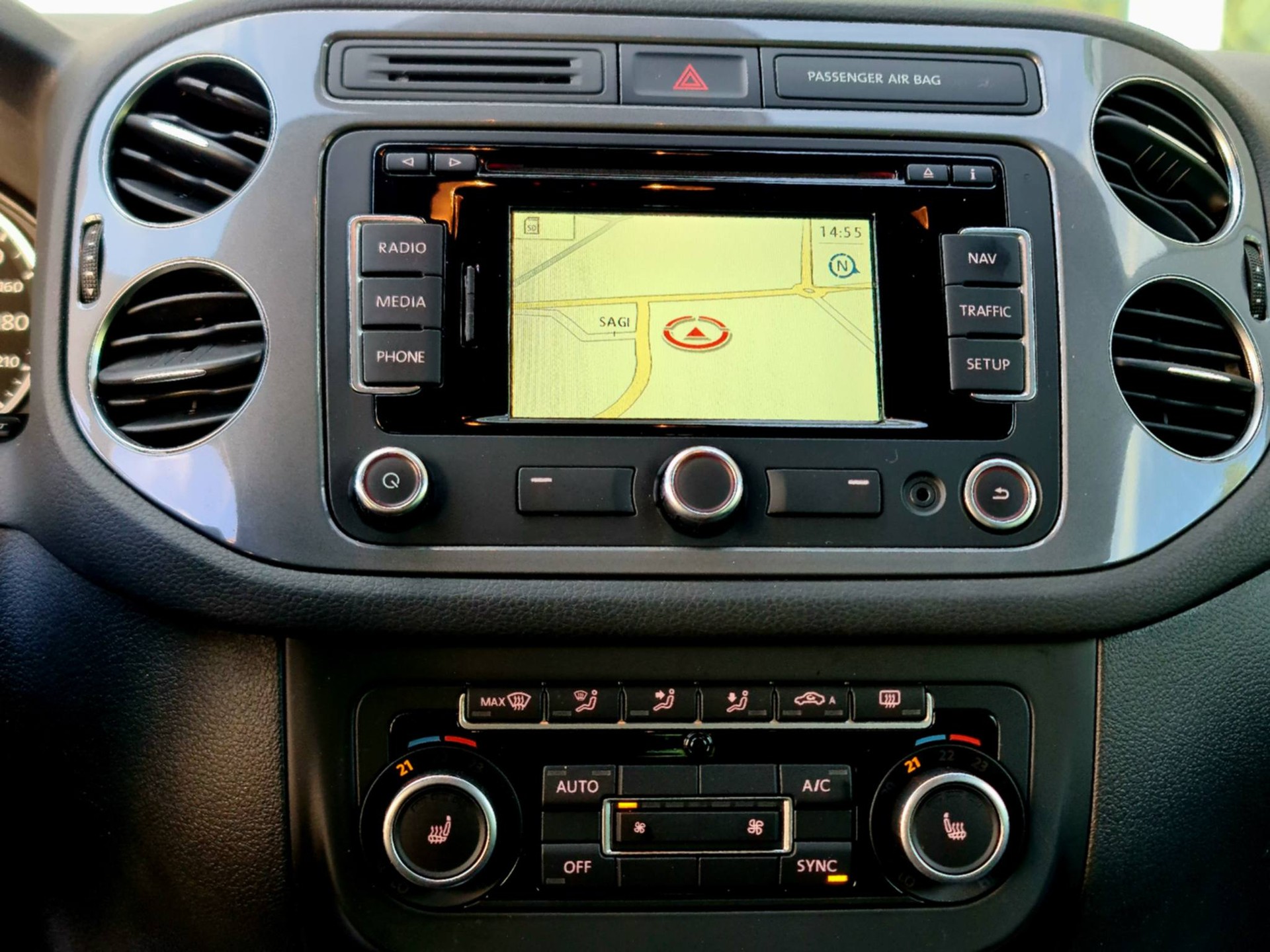 VW Tiguan 2.0 TSI Design 4Motion DSG-image-22