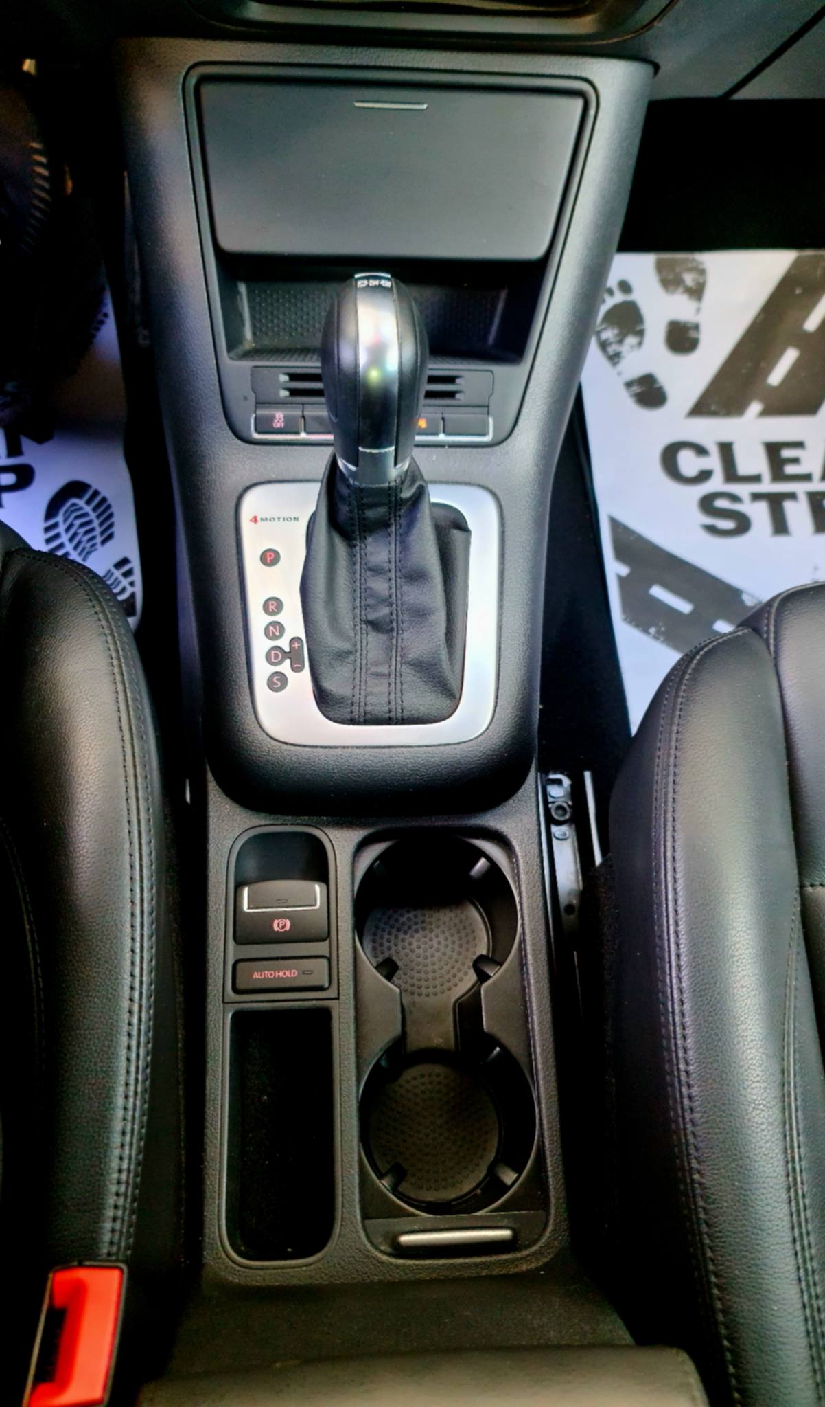 VW Tiguan 2.0 TSI Design 4Motion DSG-image-19