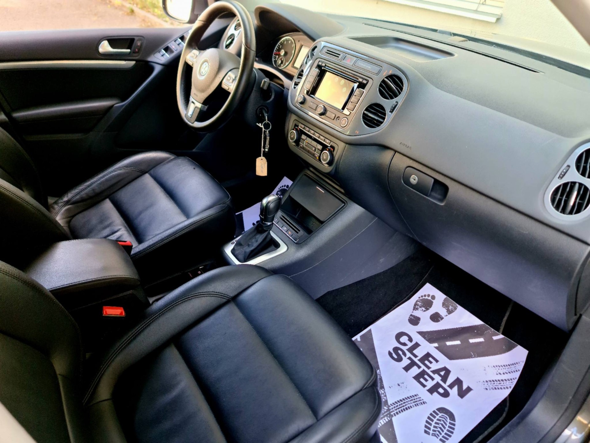 VW Tiguan 2.0 TSI Design 4Motion DSG-image-16