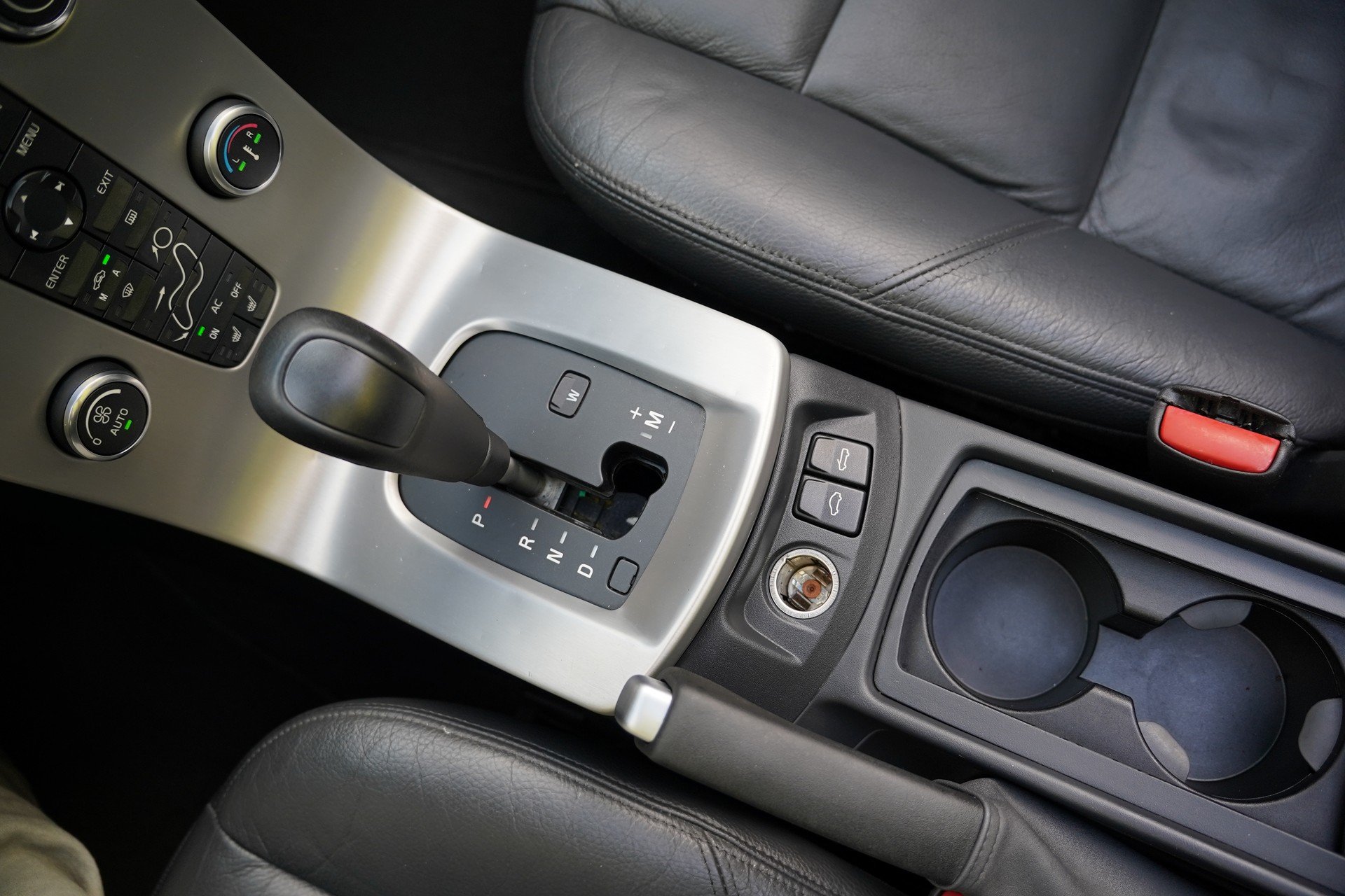 VOLVO C70 D5 Summum Geartronic-image-21