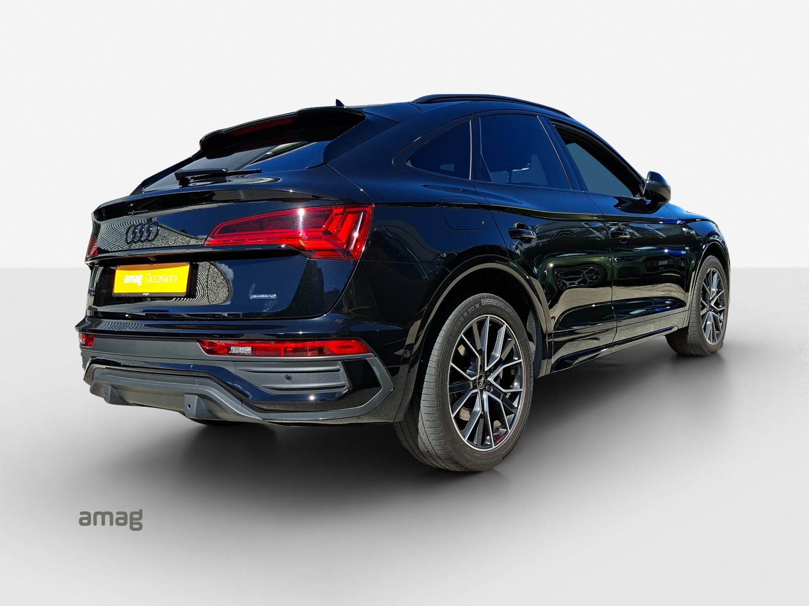 AUDI Q5 Sportback 40 TDI Blackedition quattro S-tronic-image-4