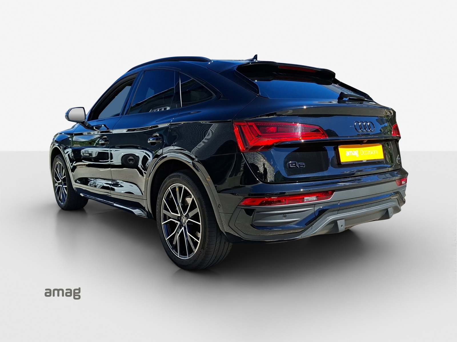 AUDI Q5 Sportback 40 TDI Blackedition quattro S-tronic-image-2