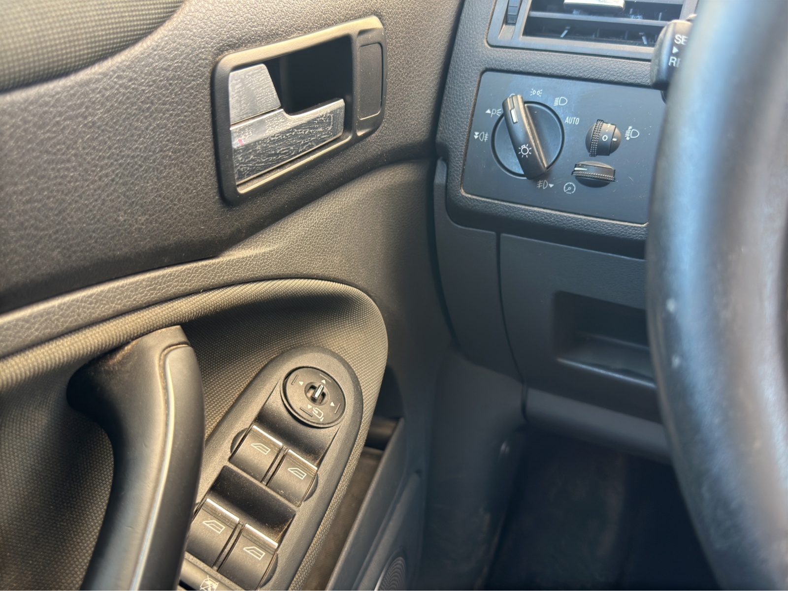 FORD Kuga 2.0 TDCi Titanium 4WD PowerShift-image-12