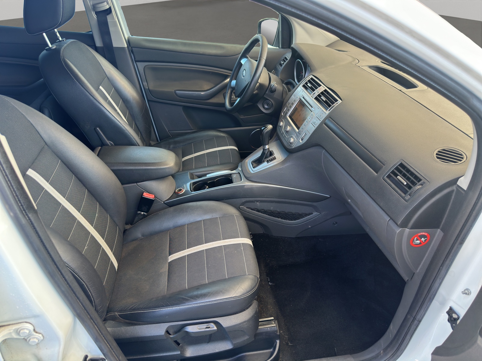 FORD Kuga 2.0 TDCi Titanium 4WD PowerShift-image-10