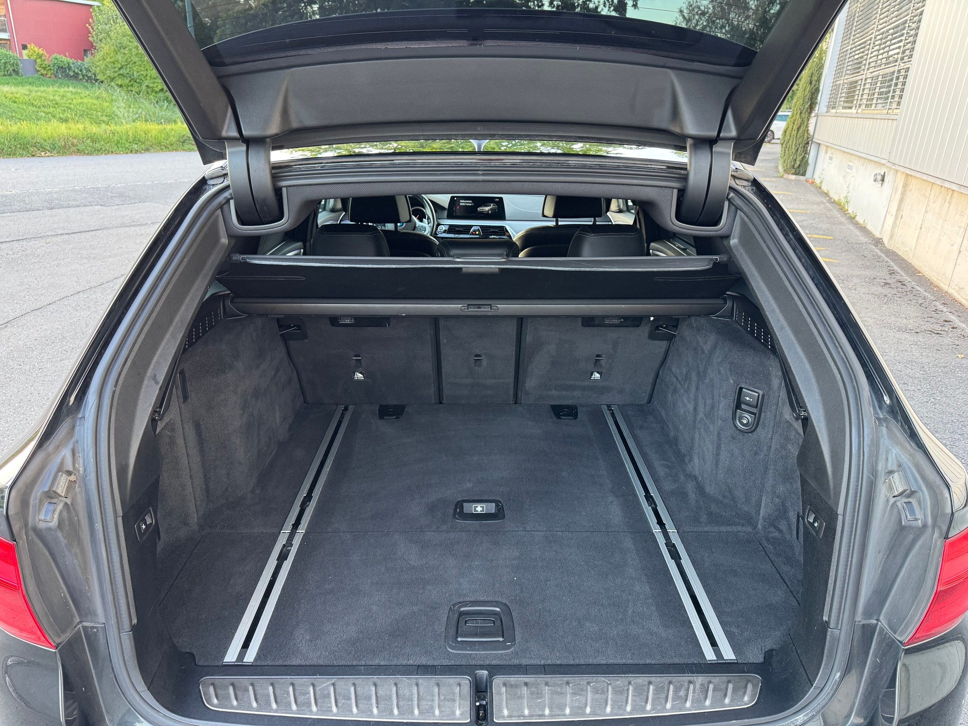 BMW 540i xDrive Touring Sport Line Steptronic-image-7
